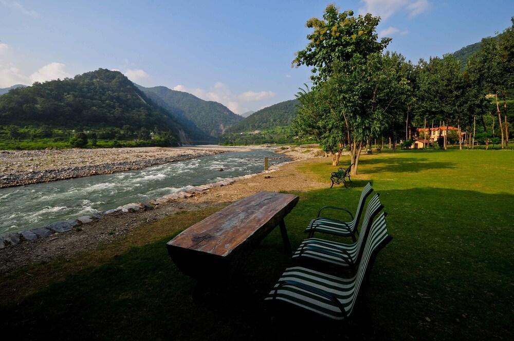 Welcomheritage Tarangi Ramganga Resort Marchula Bagian luar foto