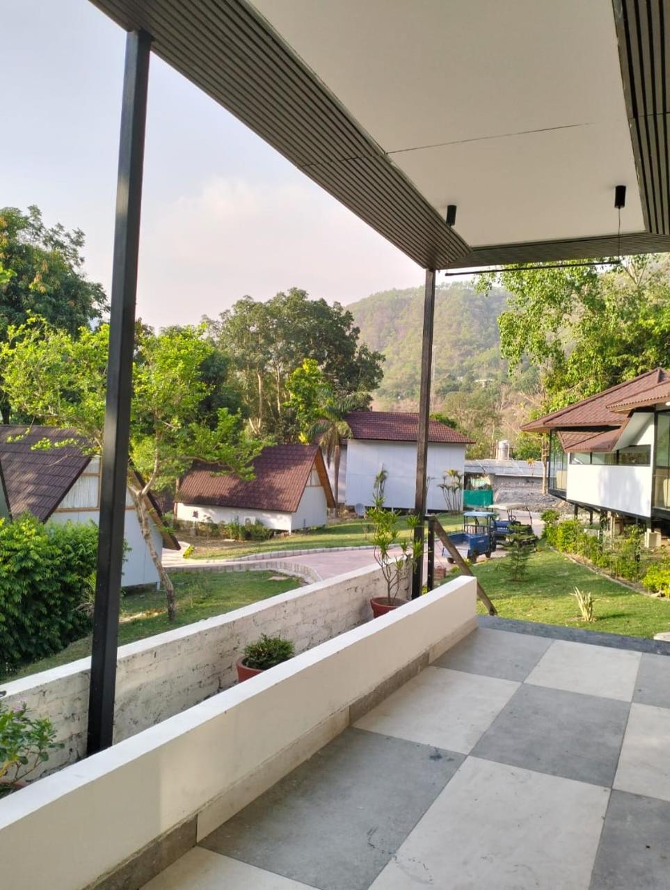 Welcomheritage Tarangi Ramganga Resort Marchula Bagian luar foto