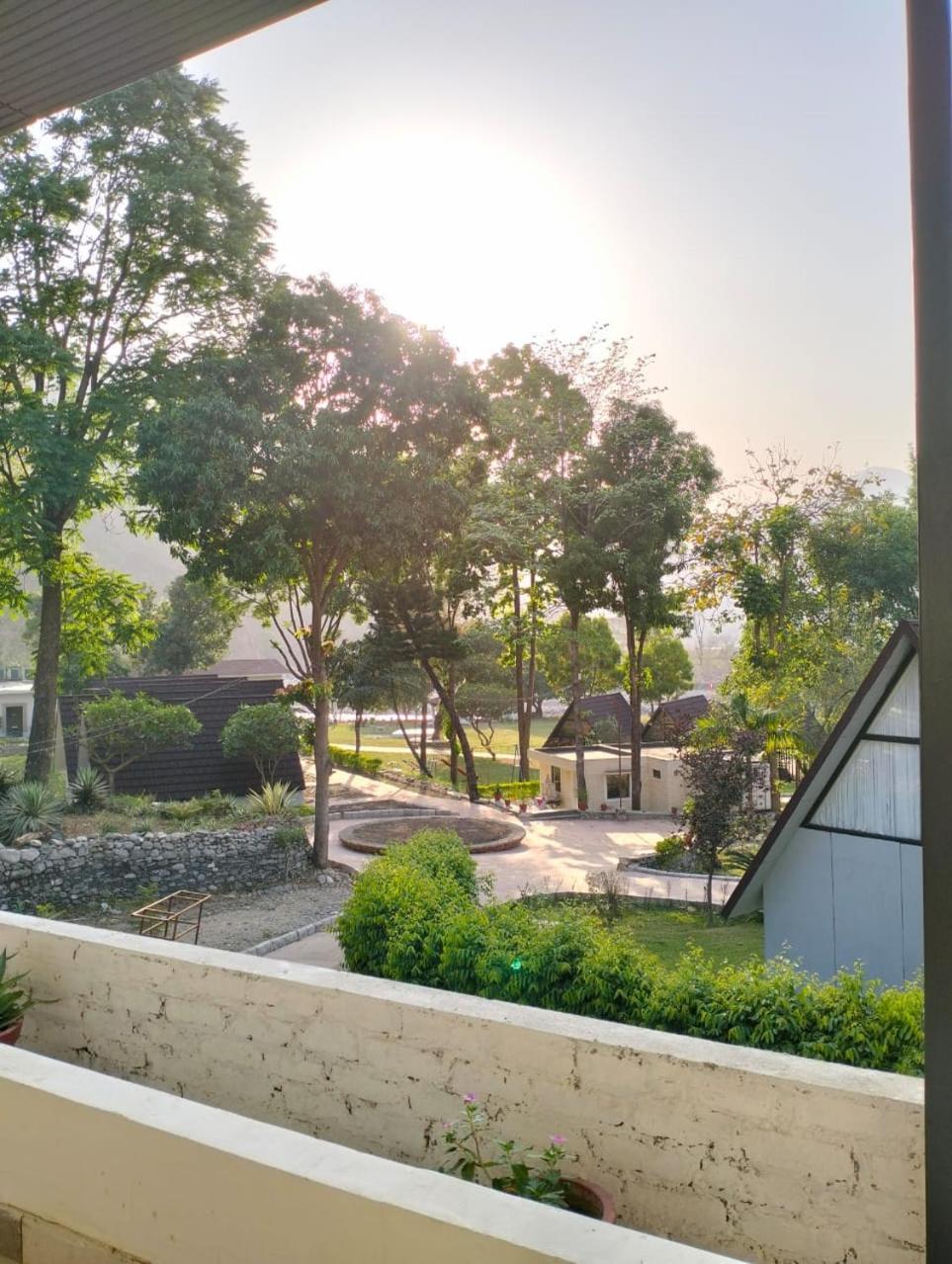 Welcomheritage Tarangi Ramganga Resort Marchula Bagian luar foto