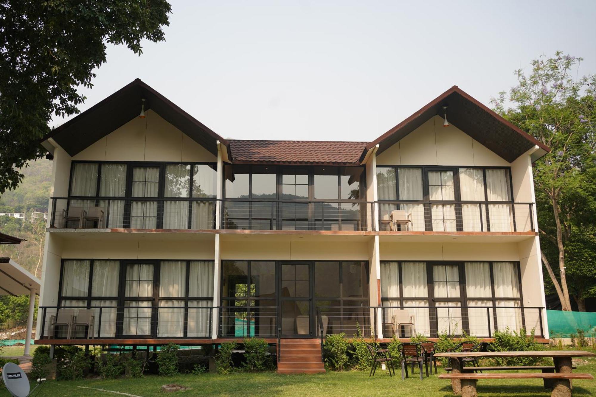 Welcomheritage Tarangi Ramganga Resort Marchula Bagian luar foto