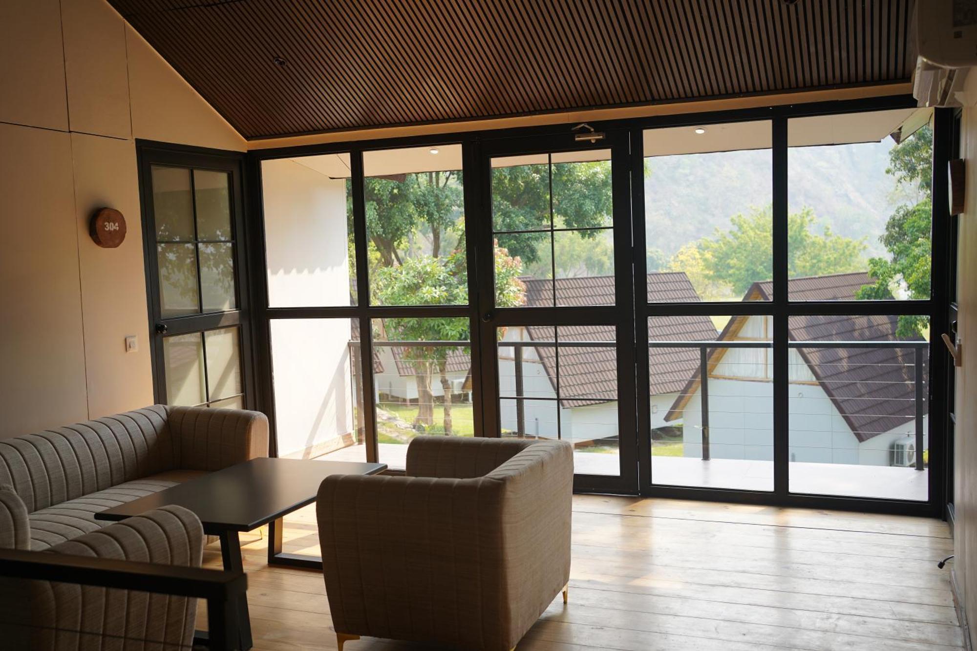 Welcomheritage Tarangi Ramganga Resort Marchula Bagian luar foto