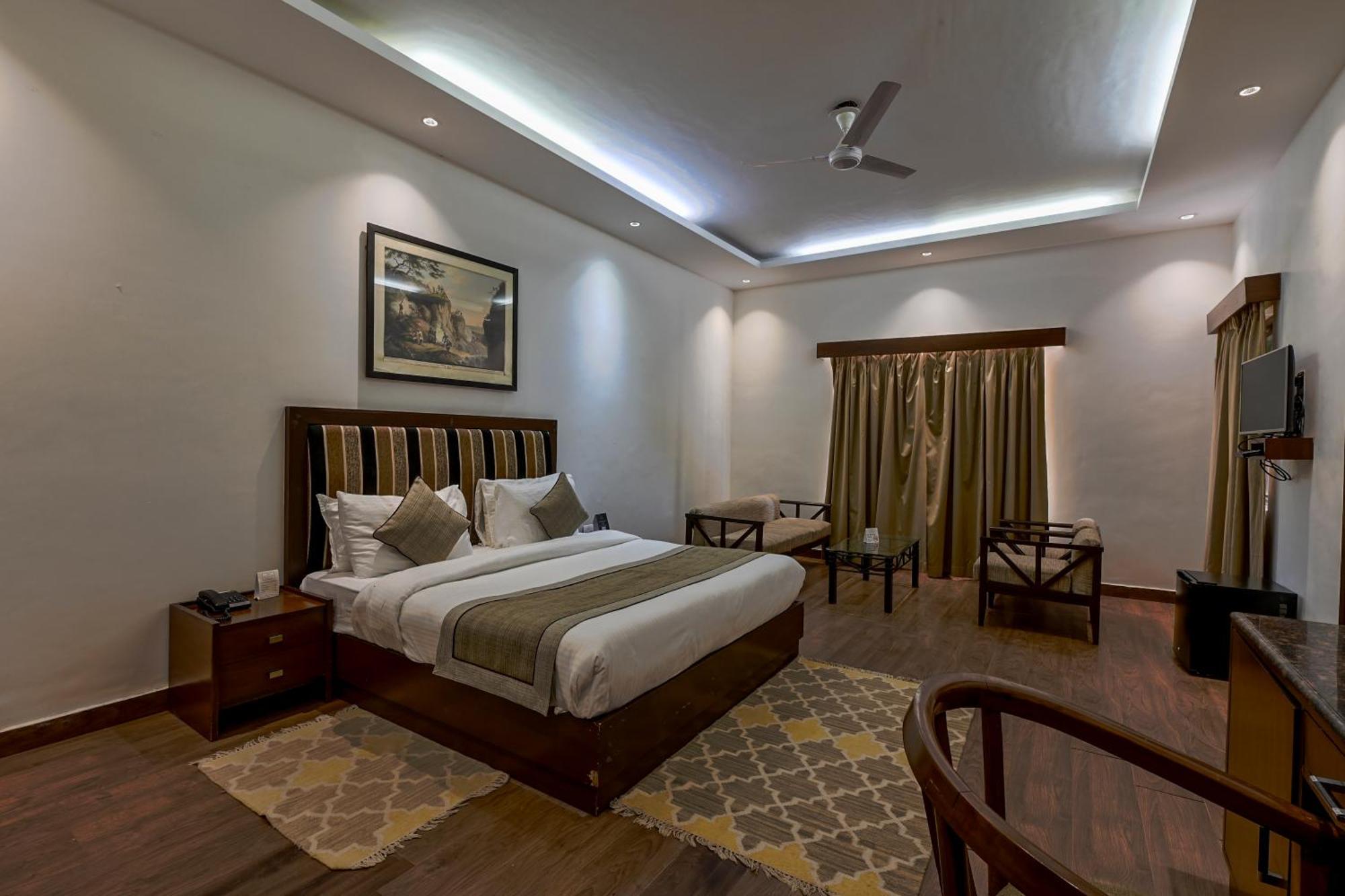 Welcomheritage Tarangi Ramganga Resort Marchula Bagian luar foto