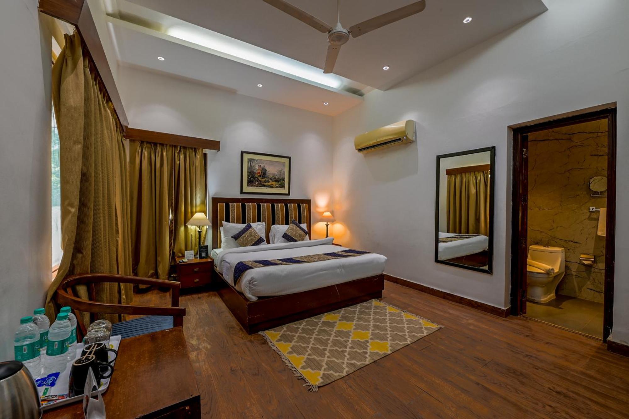 Welcomheritage Tarangi Ramganga Resort Marchula Bagian luar foto