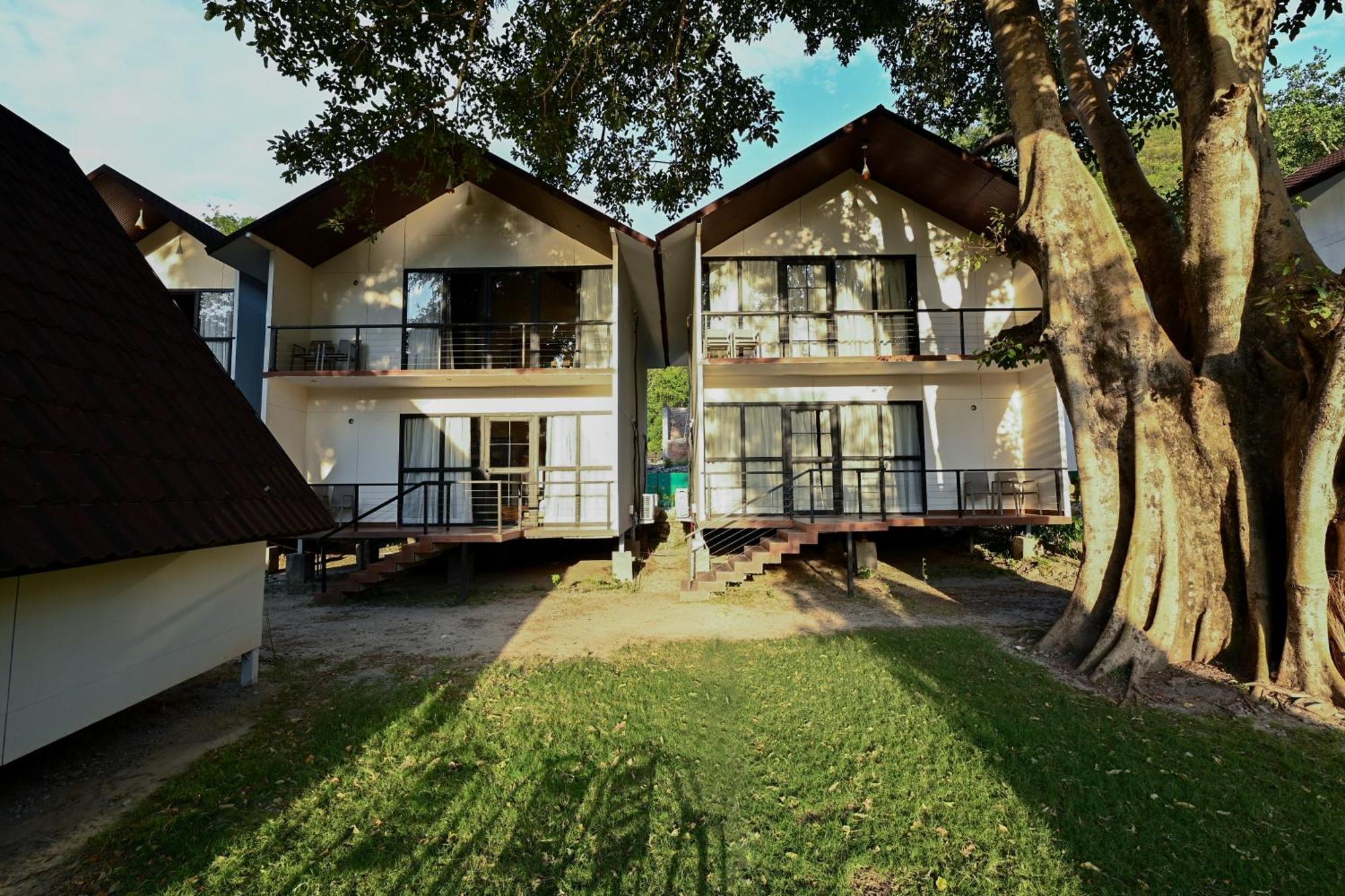 Welcomheritage Tarangi Ramganga Resort Marchula Bagian luar foto