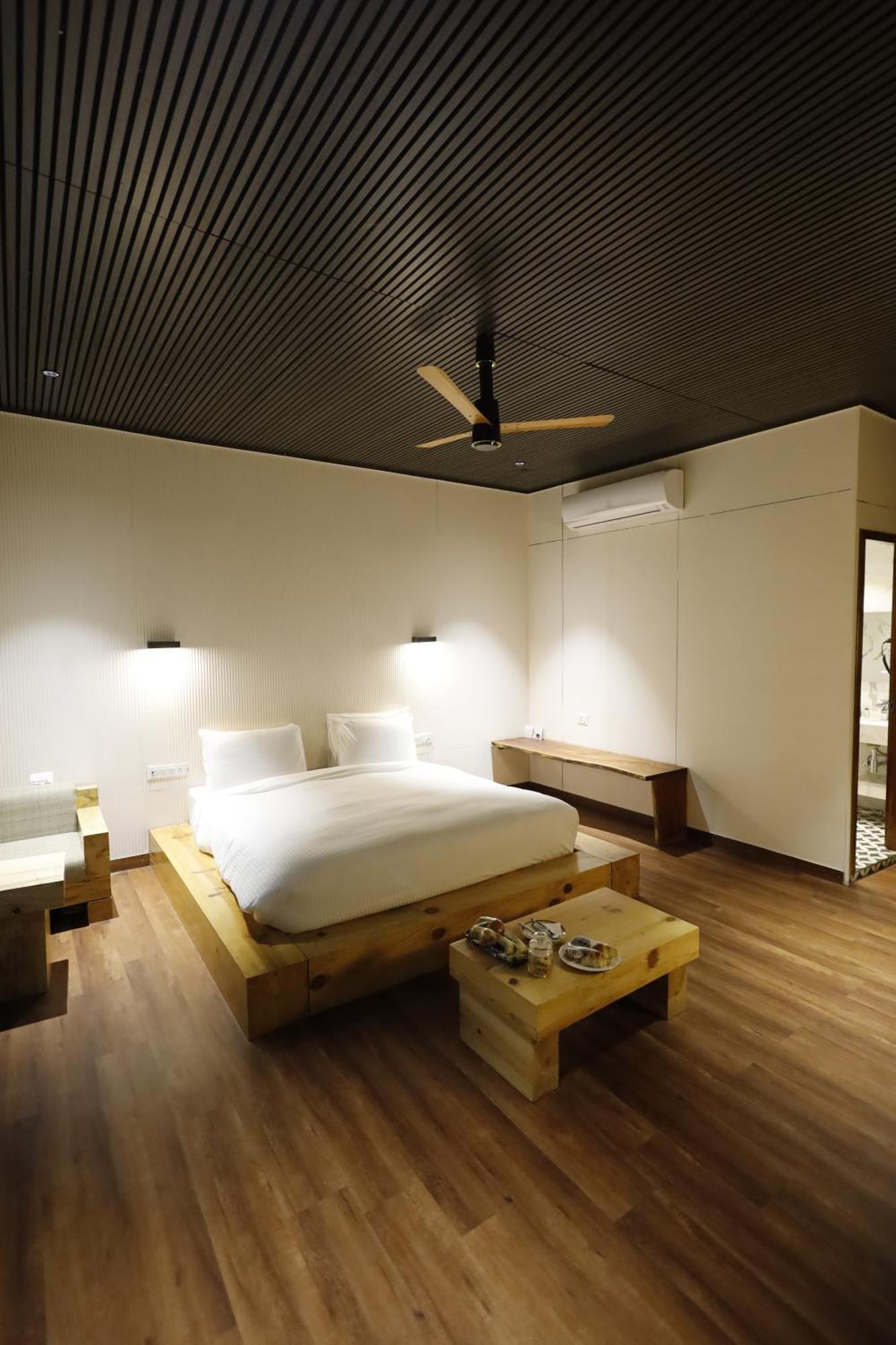 Welcomheritage Tarangi Ramganga Resort Marchula Bagian luar foto