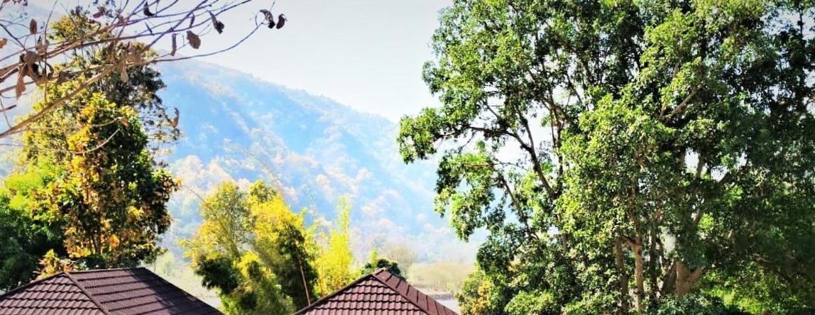 Welcomheritage Tarangi Ramganga Resort Marchula Bagian luar foto