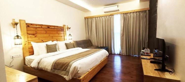 Welcomheritage Tarangi Ramganga Resort Marchula Bagian luar foto